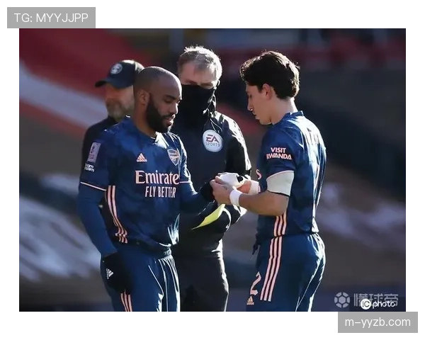 拉卡泽特拒绝英超报价，全力助里昂撼动巴黎霸权